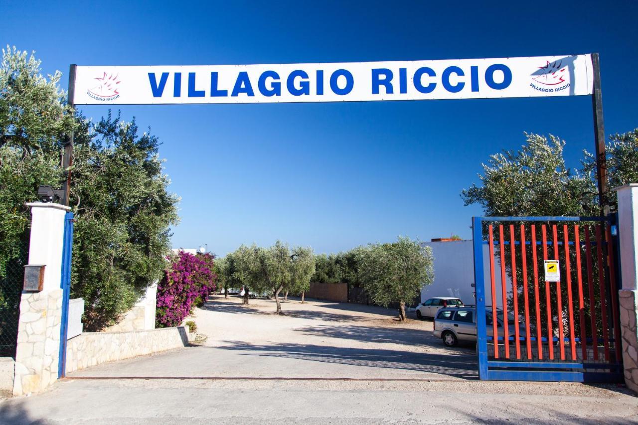 Apartments Villaggio Riccio Mattinata Exteriör bild